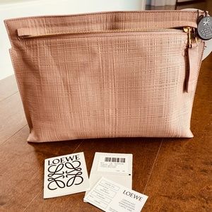 LOEWE Calfskin Linen Embossed Large T Pouch - Blush